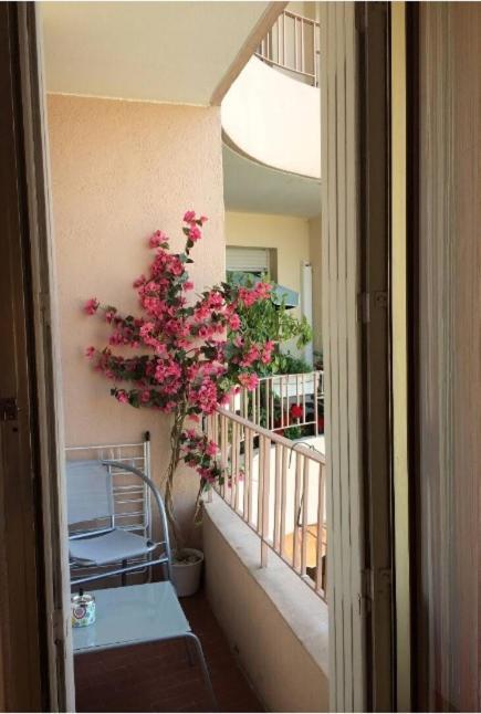 Studios A Golfe Juan Екстер'єр фото