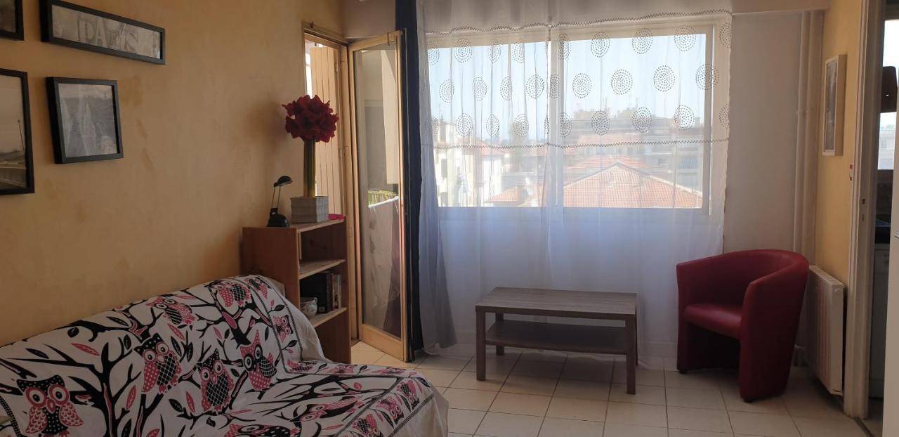 Studios A Golfe Juan Екстер'єр фото