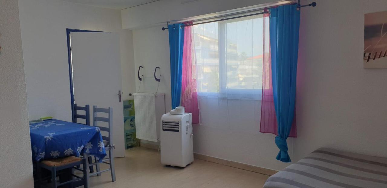 Studios A Golfe Juan Екстер'єр фото